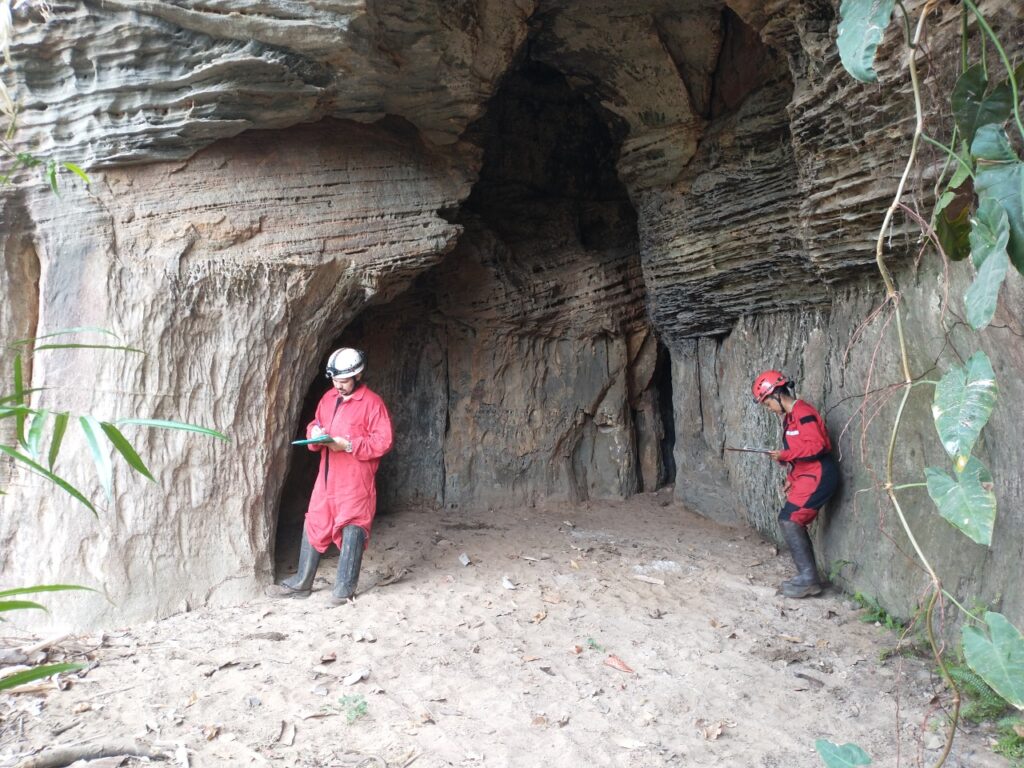 Pesquisadores da Fundação Casa da Cultura de Marabá mostram novas cavernas no Pará