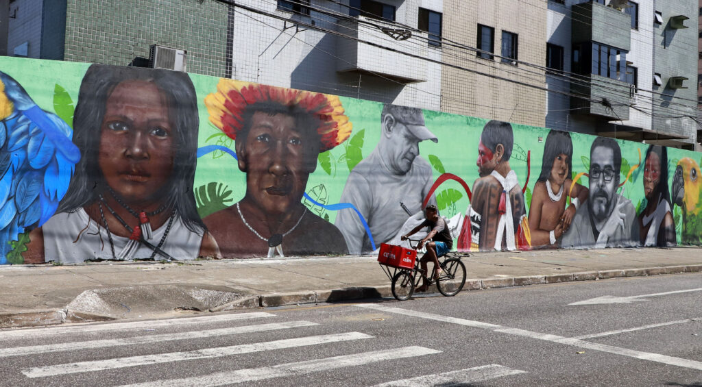 Artista paraense homenageia Bruno Pereira e Dom Philips com mural em Belém