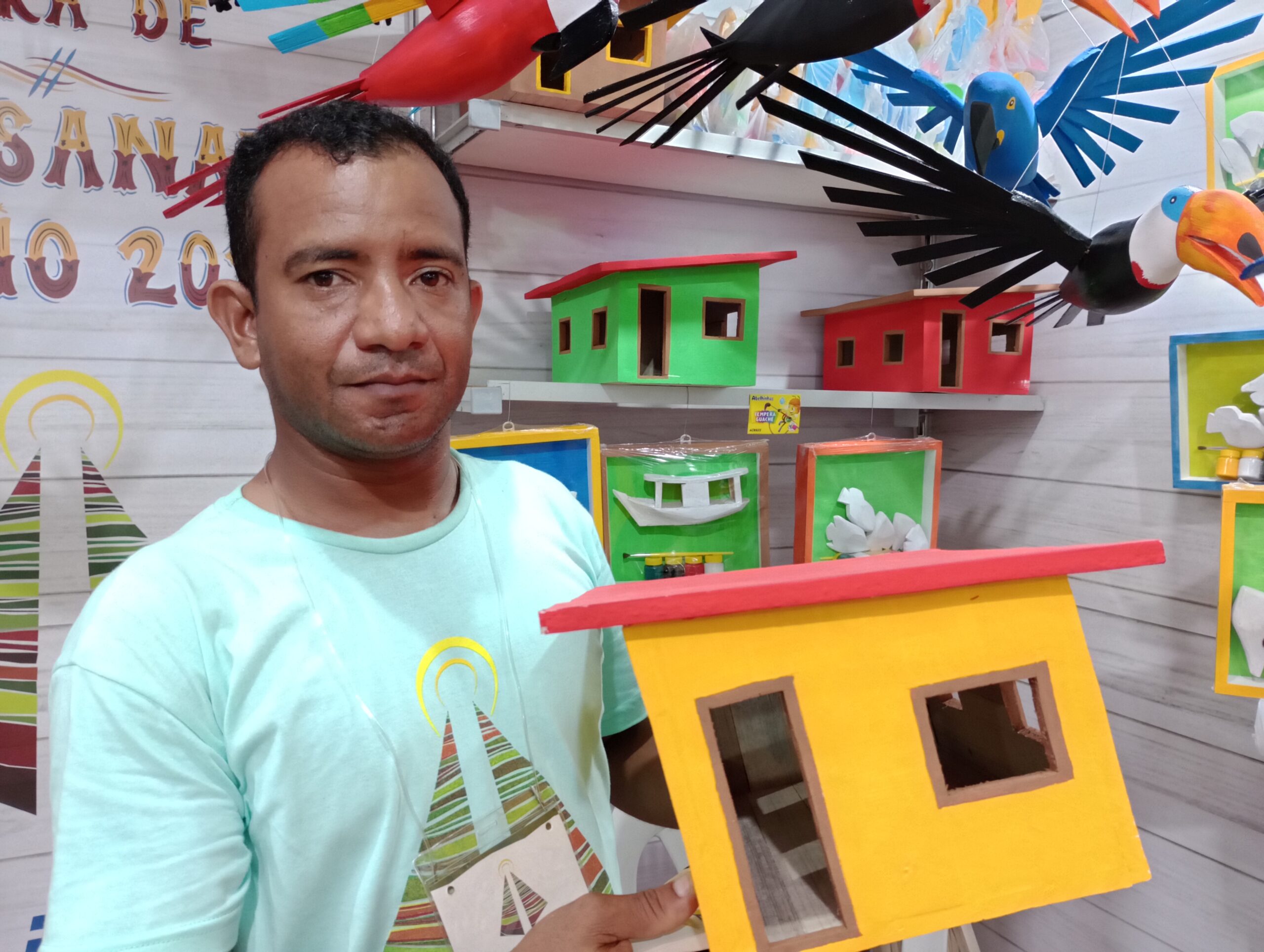 Artesanato Amazônico: A Magia dos Brinquedos de Miriti