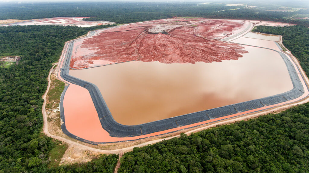 Quase metade das barragens de mineração da Amazônia tem risco de rompimento