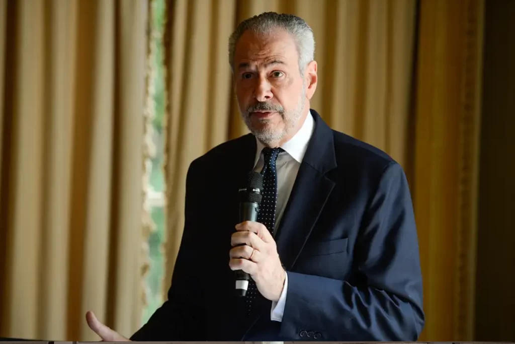 Presidente da COP30 apresenta proposta de ‘fórum comércio-clima’ na OMC