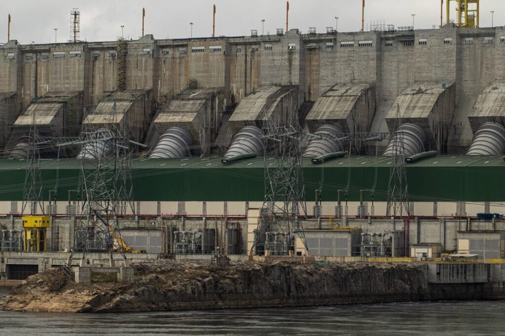 Ibama autoriza redução de vazão de água em Belo Monte a nível mínimo